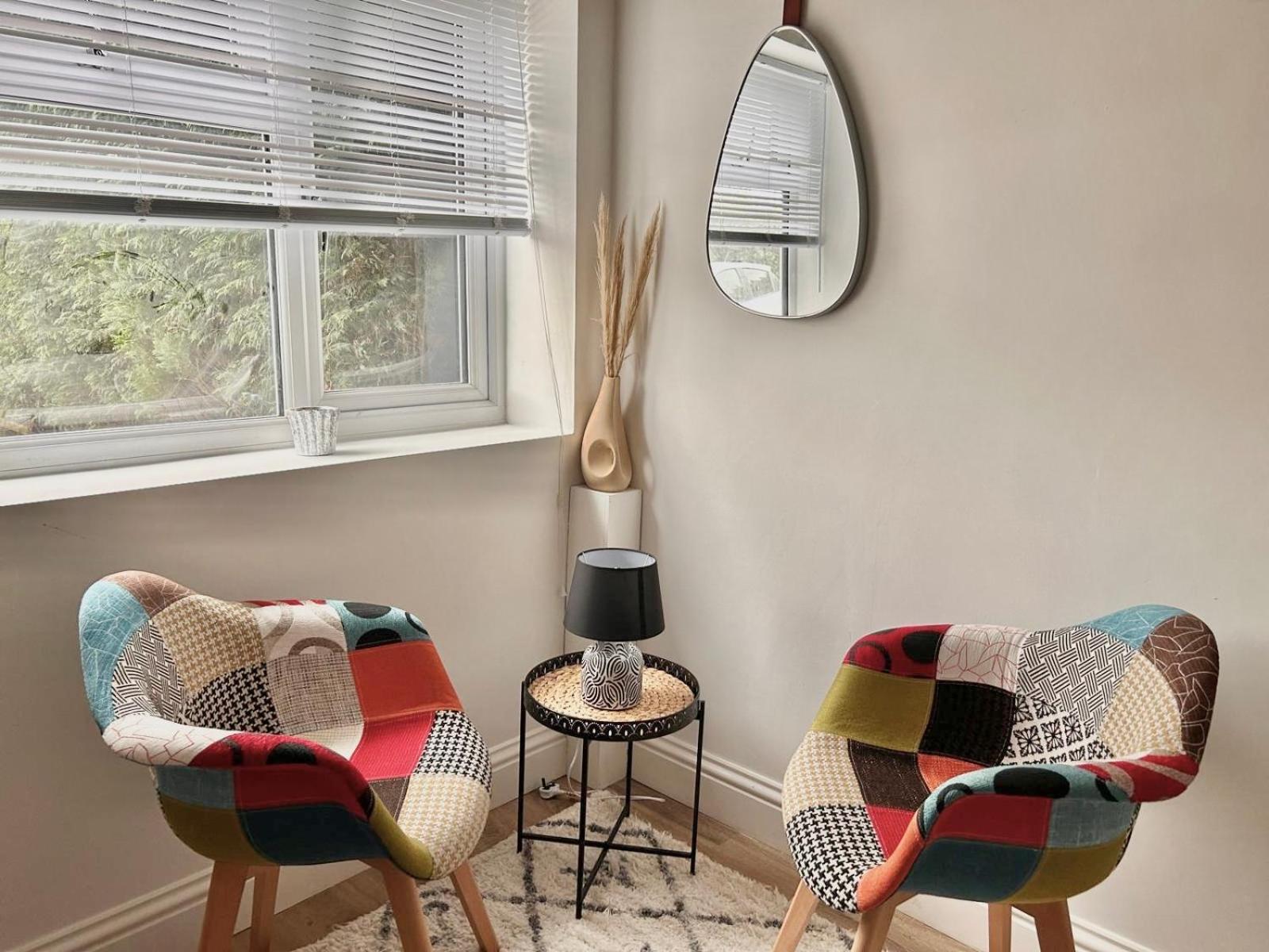 Apartamento Vibrant 2 Bedroom Flat With Secure Private Parking